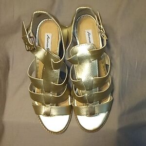 American Eagle Outfitters Light Gold Strappy Heels Size 9W